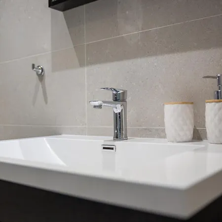 Gimispacethree - Valaoritou Architectural 1-br Apartment Thessaloniki