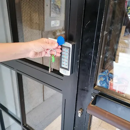 Gimispacethree - Valaoritou Architectural 1-br Apartment