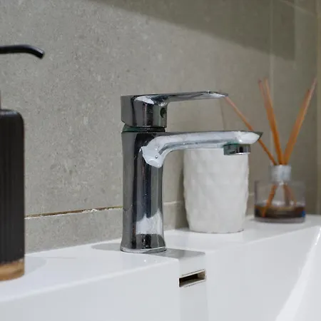 Gimispacethree - Valaoritou Architectural 1-br