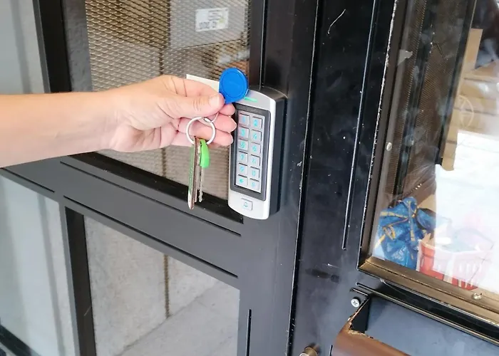 Gimispacethree - Valaoritou Architectural 1-br Appartement